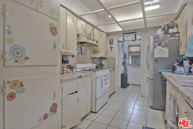 505 W 1st Street, Azusa, CA 91702