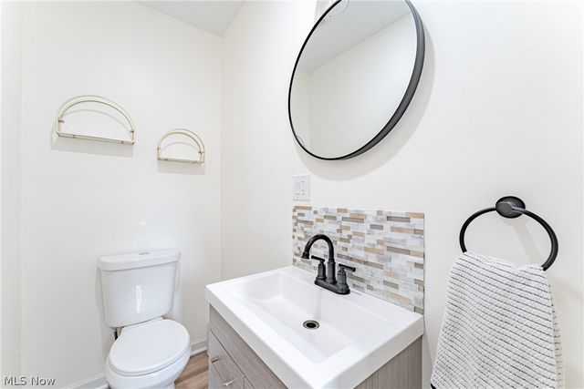 5680 Alberta Drive, Lyndhurst, OH 44124