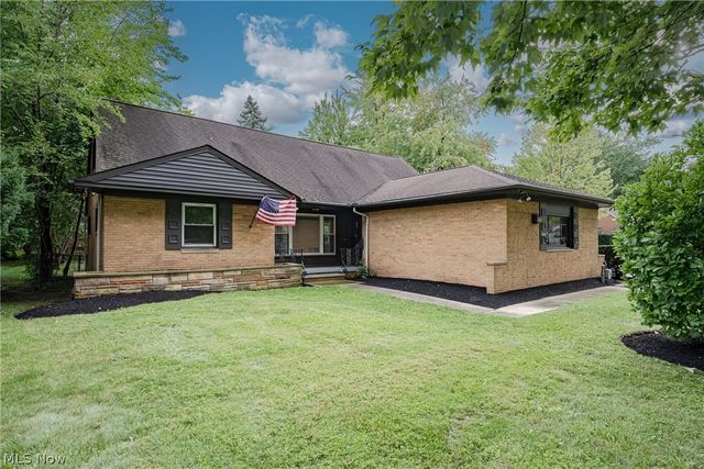 5680 Alberta Drive, Lyndhurst, OH 44124