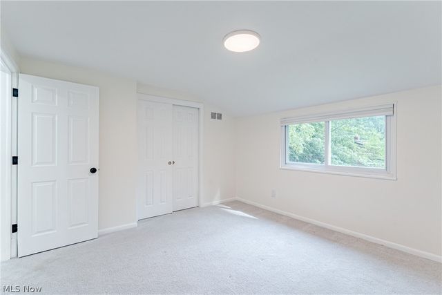 5680 Alberta Drive, Lyndhurst, OH 44124