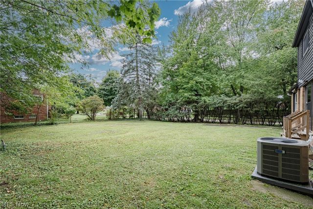 5680 Alberta Drive, Lyndhurst, OH 44124