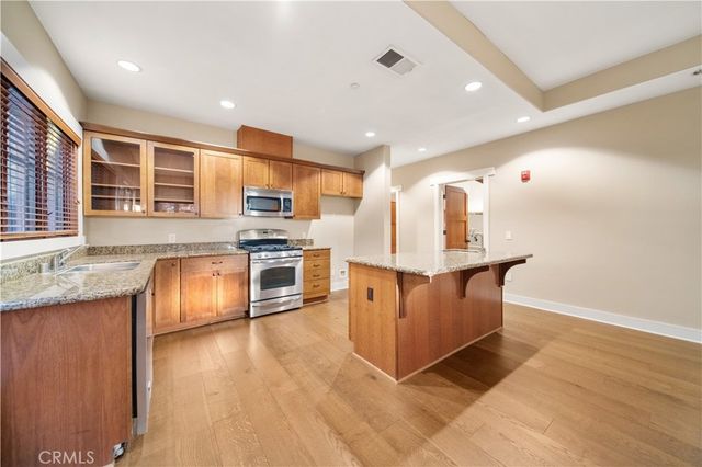 136 N Vermont, Glendora, CA 91741