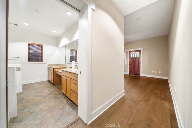 136 N Vermont, Glendora, CA 91741