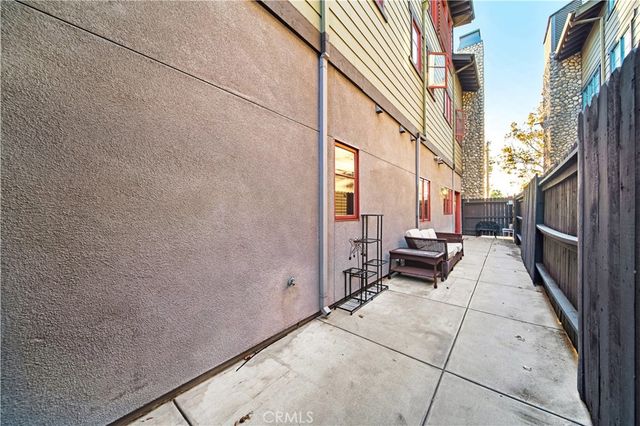 136 N Vermont, Glendora, CA 91741