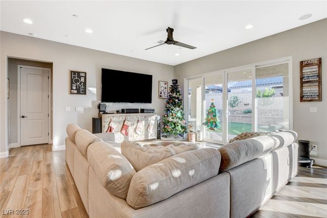 117 Ella Ashman Avenue, Henderson, NV 89011