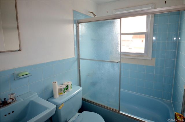 2106 5th Street, East Meadow, NY 11554