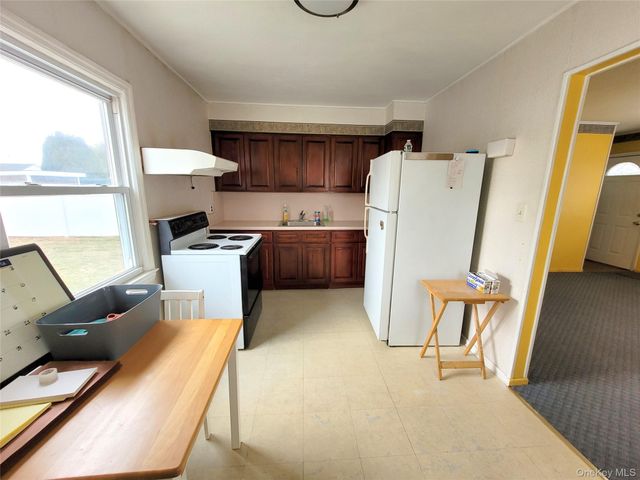 2106 5th Street, East Meadow, NY 11554