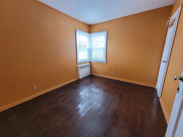 2106 5th Street, East Meadow, NY 11554