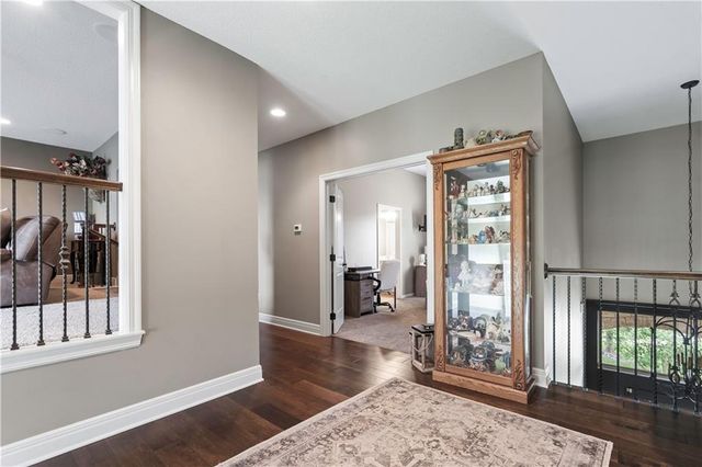 2628 W 162nd Terrace, Overland Park, KS 66085