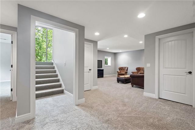 2628 W 162nd Terrace, Overland Park, KS 66085