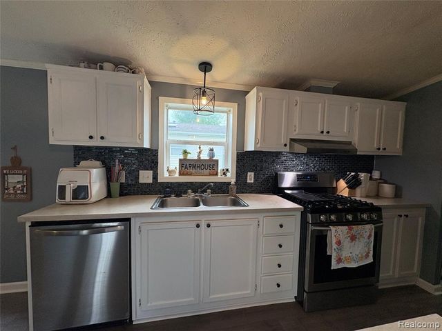 4729 Turtle Creek Drive, Howell, MI 48843
