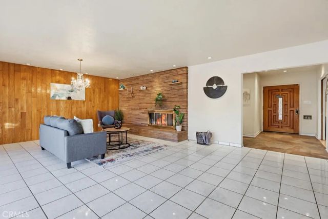 8670 7th, Downey, CA 90241