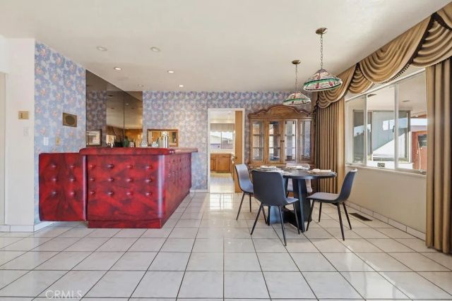 8670 7th, Downey, CA 90241