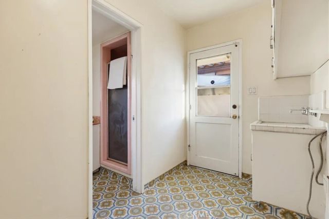 8670 7th, Downey, CA 90241