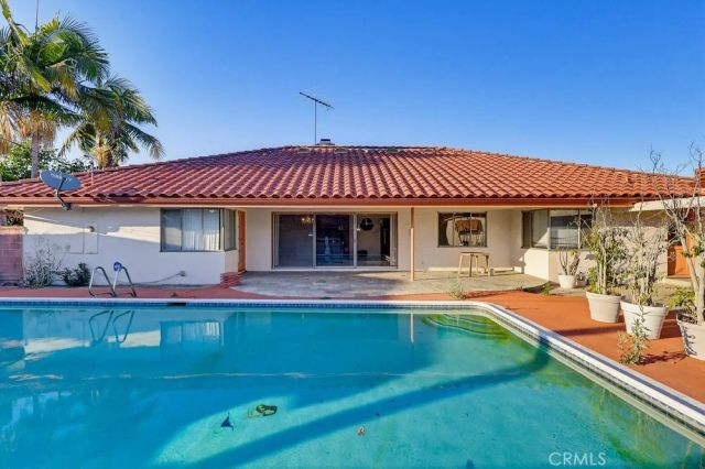 8670 7th, Downey, CA 90241