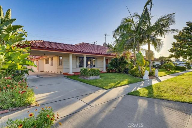 8670 7th, Downey, CA 90241