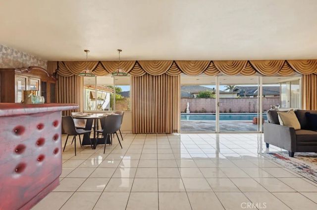 8670 7th, Downey, CA 90241