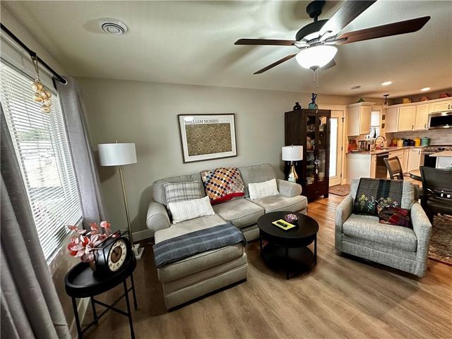 5522 Cottage Lane, Eau Claire, WI 54701