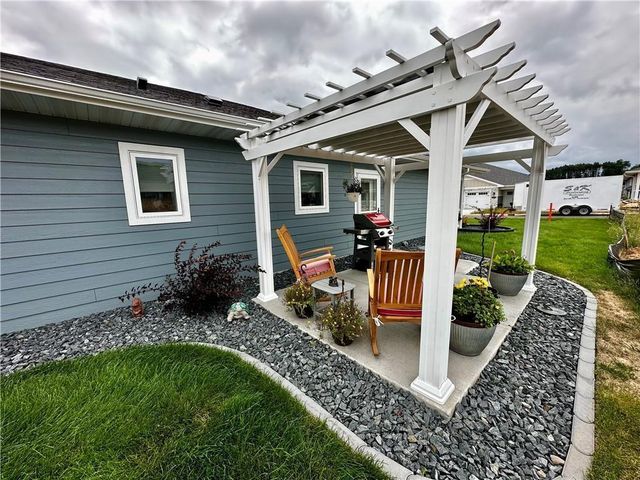 5522 Cottage Lane, Eau Claire, WI 54701