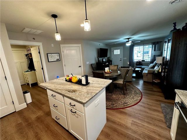 5522 Cottage Lane, Eau Claire, WI 54701