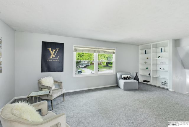 1515 N 107th Avenue, Omaha, NE 68114