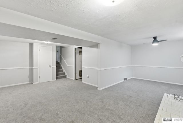 1515 N 107th Avenue, Omaha, NE 68114