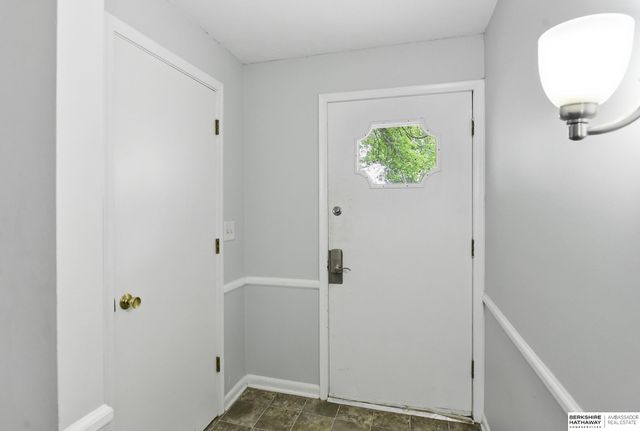 1515 N 107th Avenue, Omaha, NE 68114