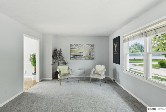 1515 N 107th Avenue, Omaha, NE 68114