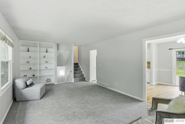 1515 N 107th Avenue, Omaha, NE 68114