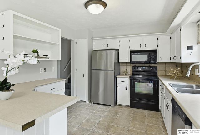 1515 N 107th Avenue, Omaha, NE 68114