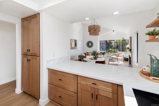 4085 Crystal Dawn Ln 201, San Diego, CA 92122