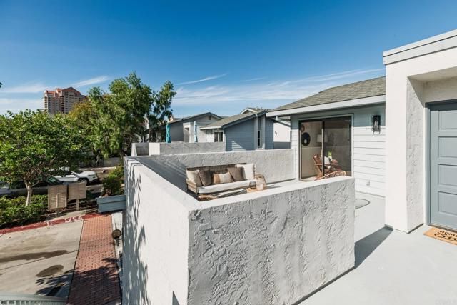 4085 Crystal Dawn Ln 201, San Diego, CA 92122