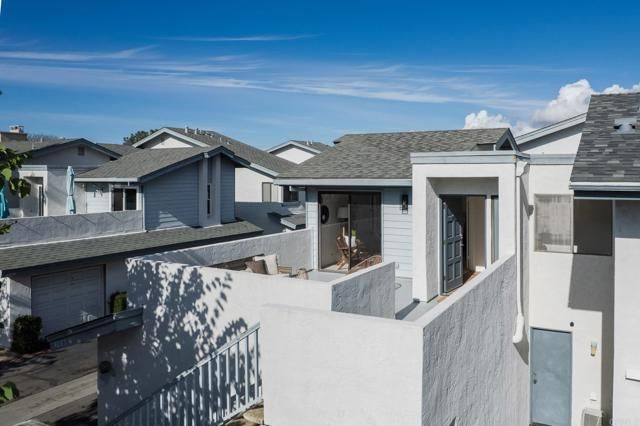 4085 Crystal Dawn Ln 201, San Diego, CA 92122