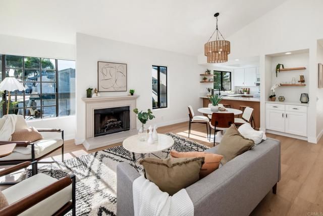 4085 Crystal Dawn Ln 201, San Diego, CA 92122