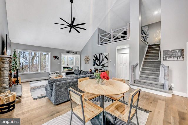 59 MIDWAY, Lake Harmony, PA 18624