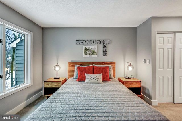 59 MIDWAY, Lake Harmony, PA 18624