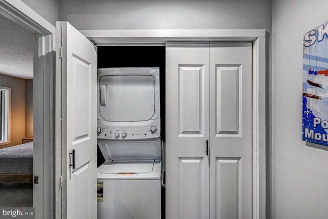 59 MIDWAY, Lake Harmony, PA 18624