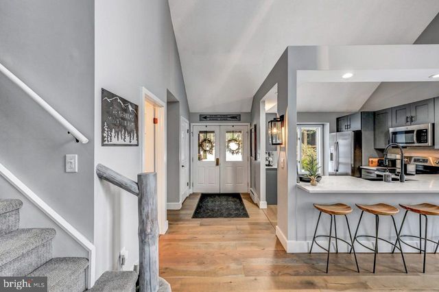 59 MIDWAY, Lake Harmony, PA 18624