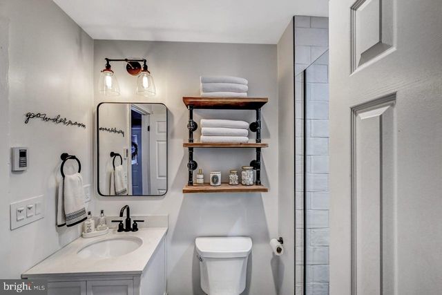 59 MIDWAY, Lake Harmony, PA 18624