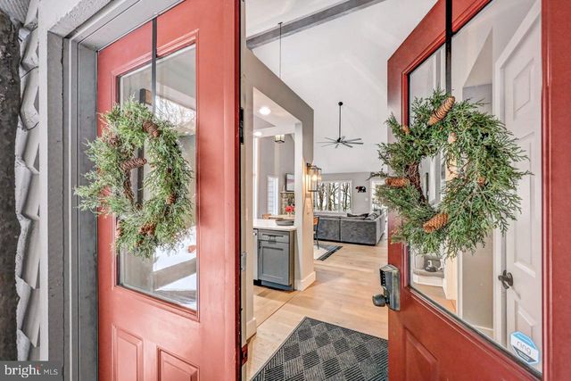 59 MIDWAY, Lake Harmony, PA 18624