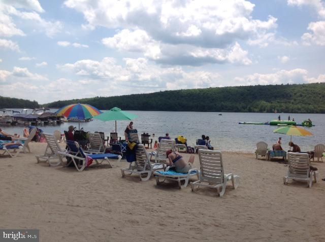 59 MIDWAY, Lake Harmony, PA 18624