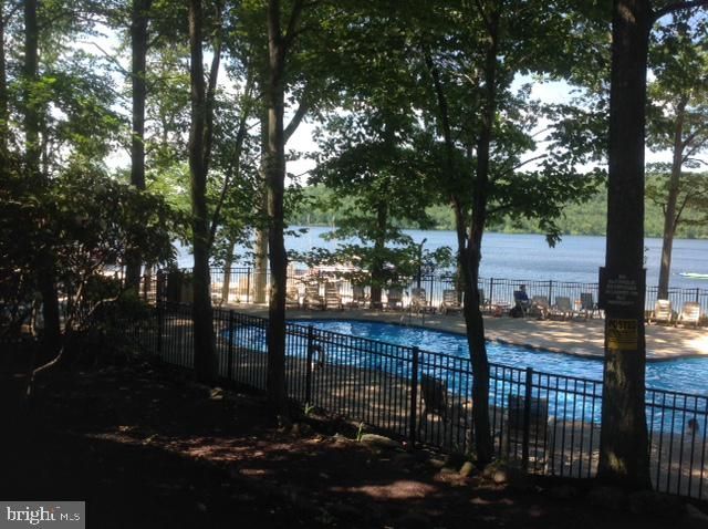 59 MIDWAY, Lake Harmony, PA 18624