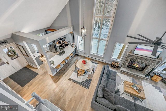 59 MIDWAY, Lake Harmony, PA 18624