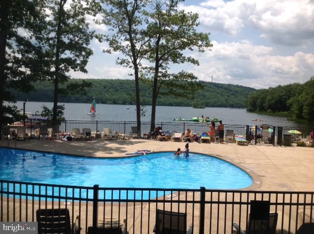 59 MIDWAY, Lake Harmony, PA 18624