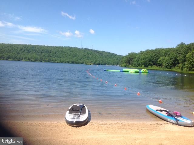 59 MIDWAY, Lake Harmony, PA 18624