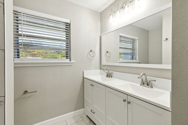 1412 N Morris Street, Mckinney, TX 75069