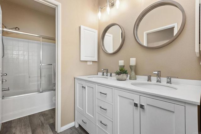 4121 Via Candidiz 42, San Diego, CA 92130