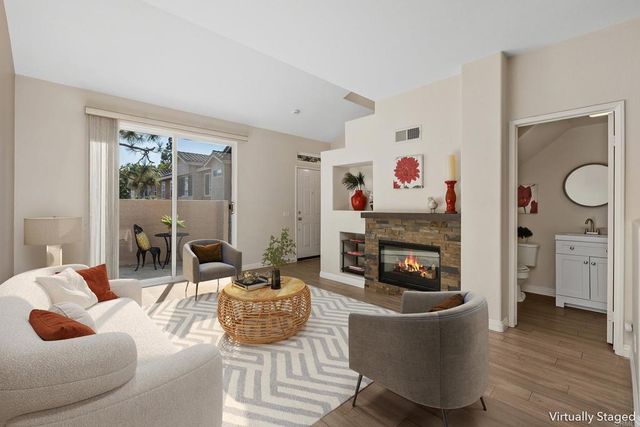 4121 Via Candidiz 42, San Diego, CA 92130