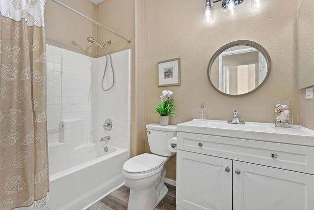 4121 Via Candidiz 42, San Diego, CA 92130