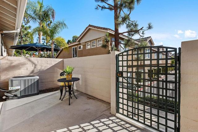 4121 Via Candidiz 42, San Diego, CA 92130